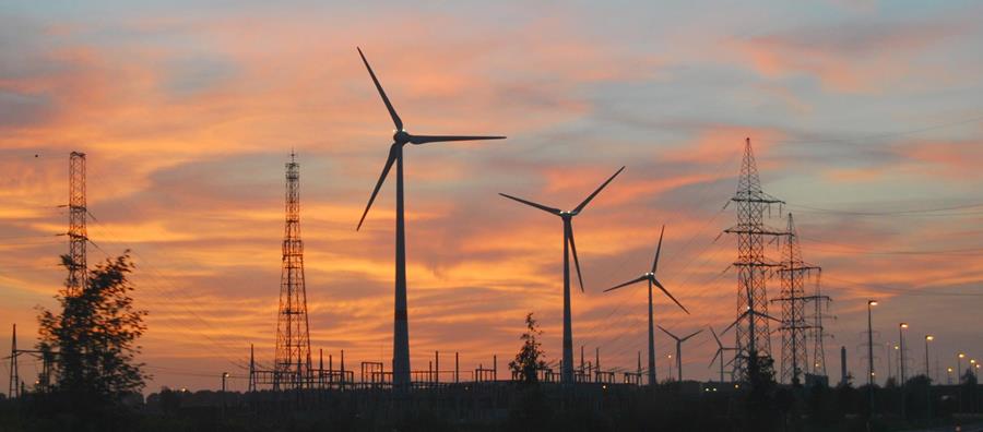 Les fournisseurs d’énergie misent avec des reprises sur un avenir plus vert