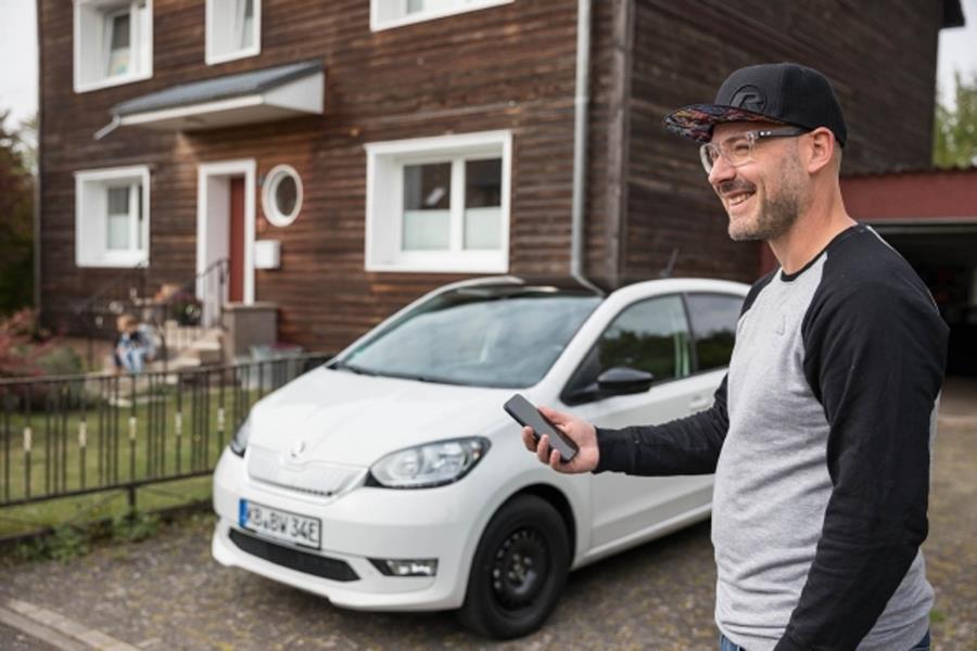 Recharge intelligente, rapide et économique des véhicules électriques grâce à l’énergie solaire