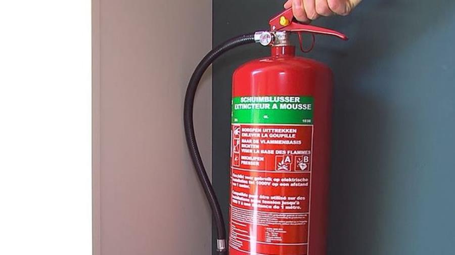 EQUIPEMENT POUR LA LUTTE ANTI-INCENDIE